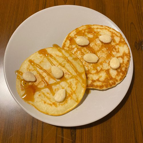 pancake con mandorle dolci e torte