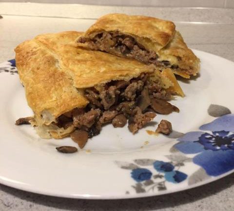 strudel salato salsiccia e funghi