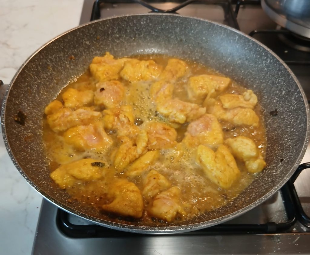 bocconcini di pollo con peperoni
